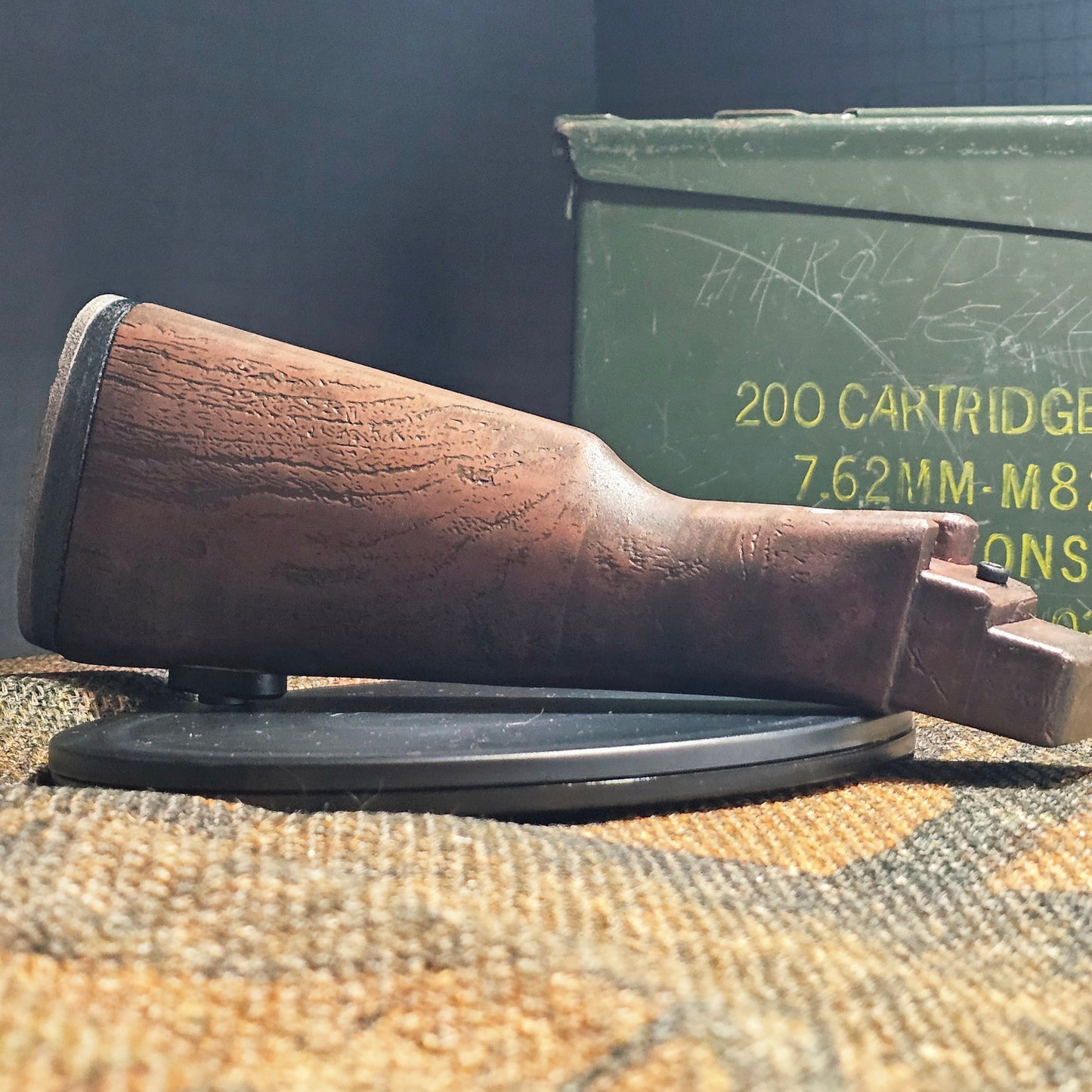 Răscoala AKM Stock